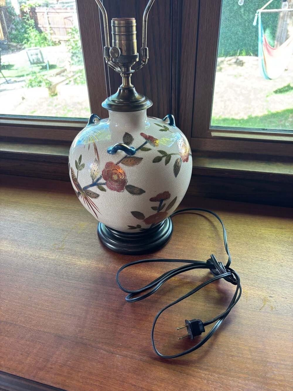 Vintage Chinoiserie Crackle Glaze Ceramic Bird And Floral Table Lamp
